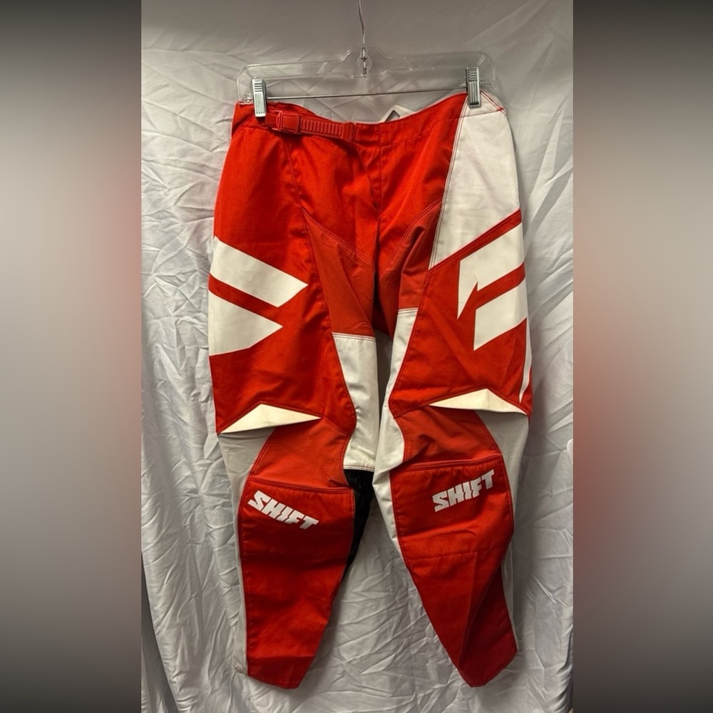 Shift MX by Fox Racing White Label line BLK WHT RED 32 size